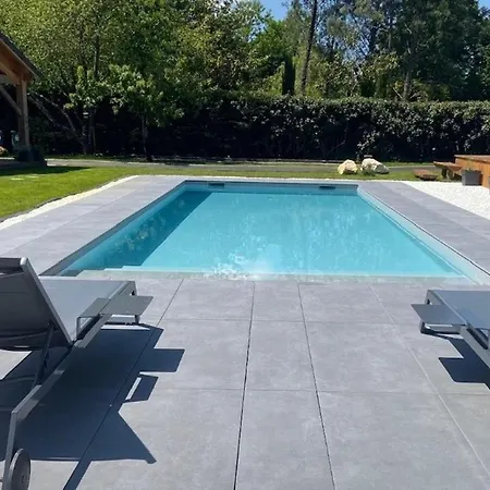 Les Du Medoc En Bois Aux Accents De Fuste Canadienne Avec Piscine Alpstuga