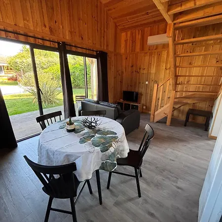 Alpstuga Les Du Medoc En Bois Aux Accents De Fuste Canadienne Avec Piscine Saint-Aubin-de-Médoc